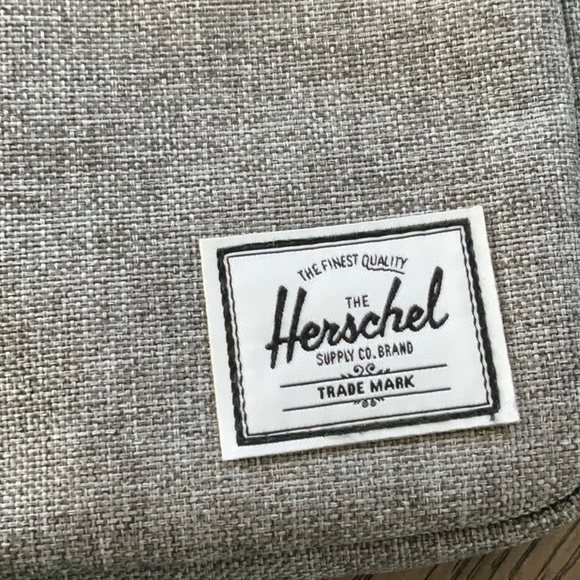 Herschel Supply Company Cosmetic Bag - Picture 3 of 5